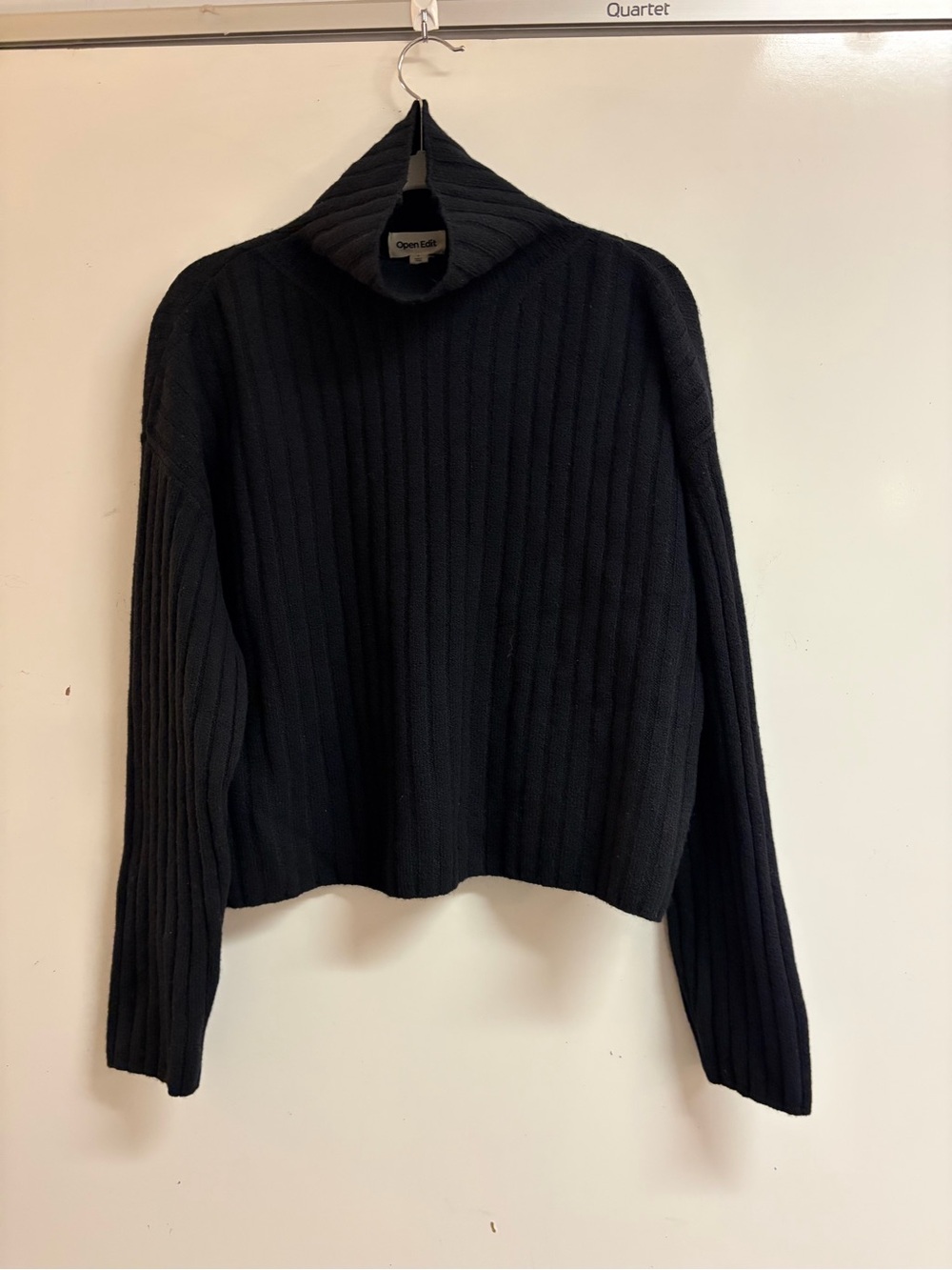 Nordstrom Open Edit Black Ribbed V-Neck Sweater